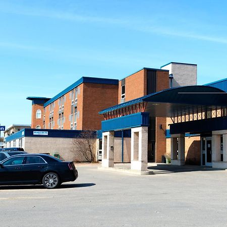 Days Inn By Wyndham Estevan Kültér fotó